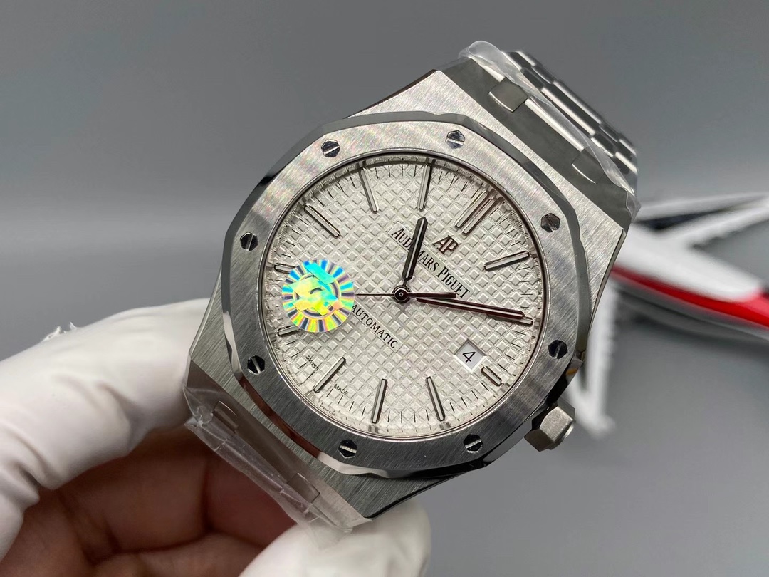 Audemars Piguet Royal Oak Watch – IW-2187 - Image 3