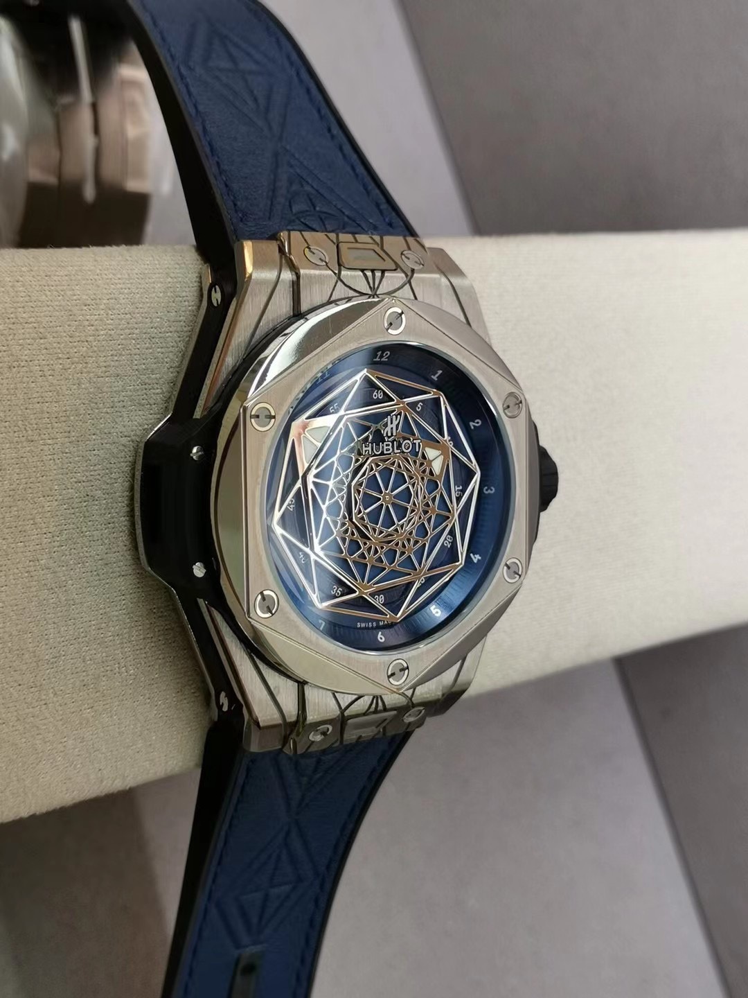 Hublot Classic Watch – IW-0357 - Image 6