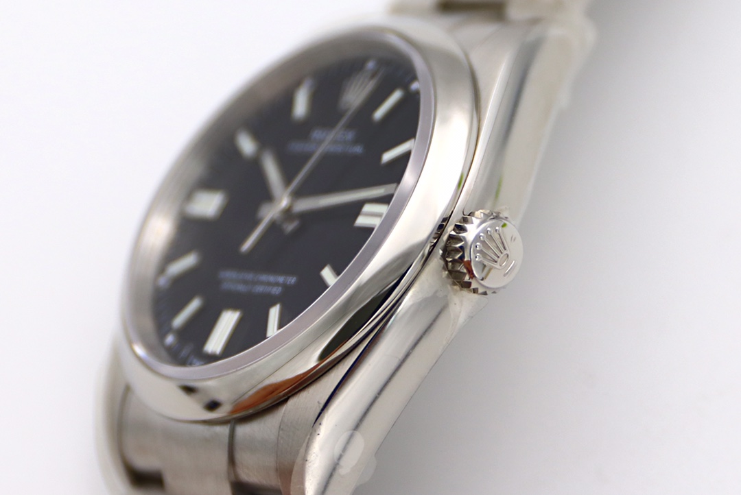 Rolex Oyster Perpetual Ice Blue Luminous 36 mm Watch – IW-0179 - Image 4