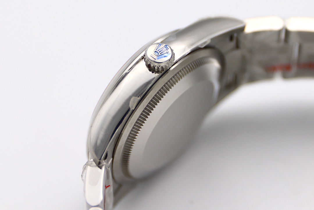 Rolex Oyster Perpetual Ice Blue Luminous 36 mm Watch – IW-0179 - Image 5