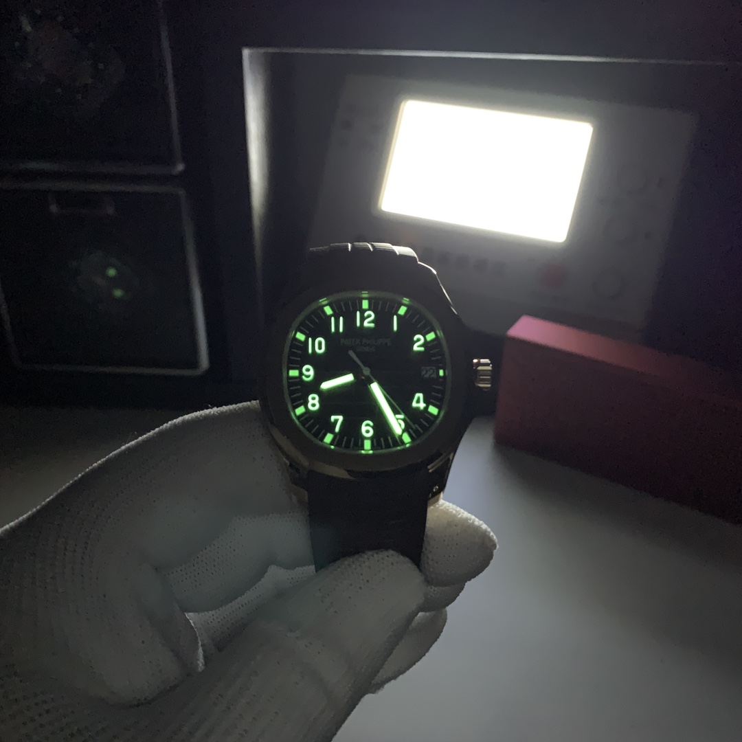 Patek Philippe Explorer 40 mm Watch – IW-2468 - Image 9