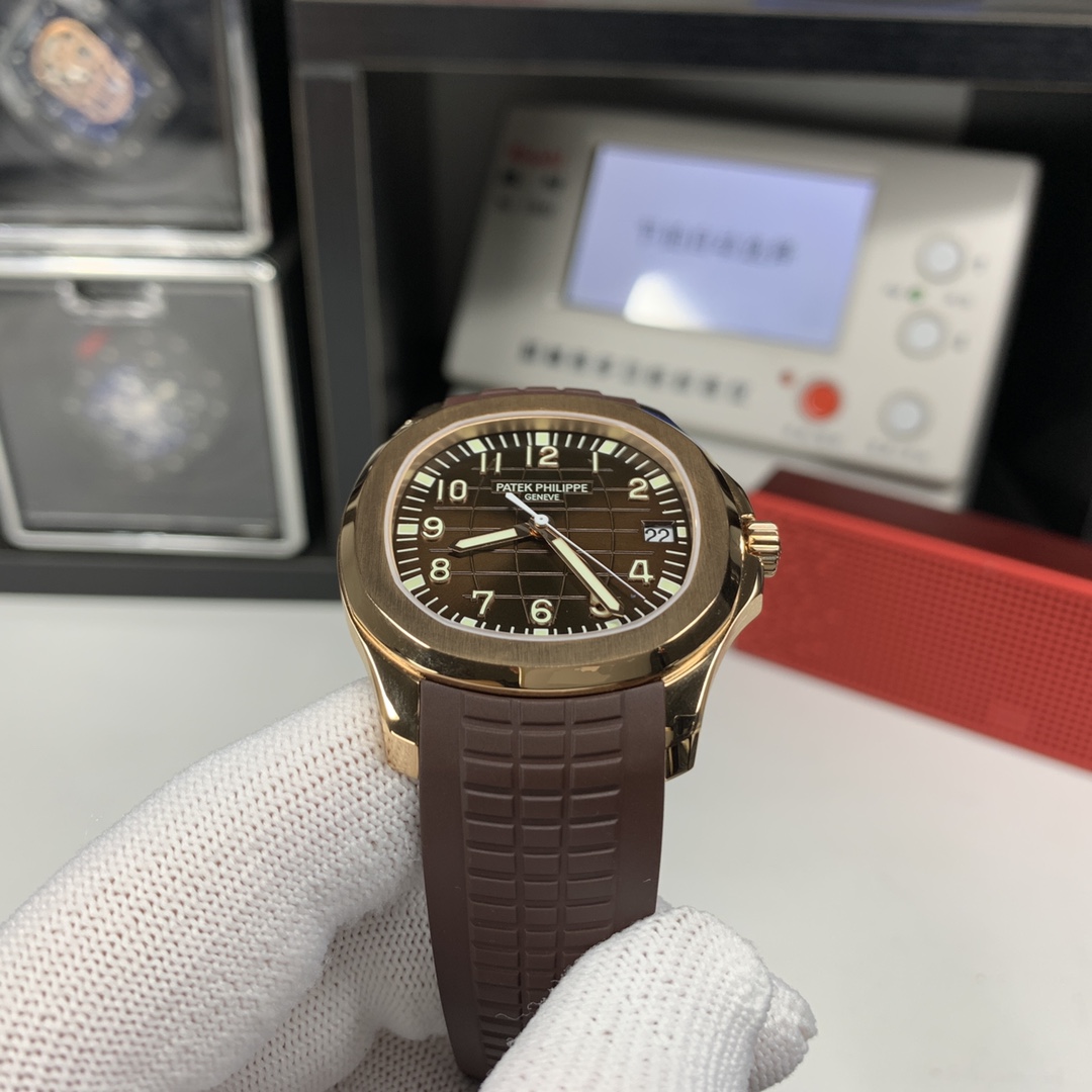 Patek Philippe Explorer 40 mm Watch – IW-2468 - Image 4