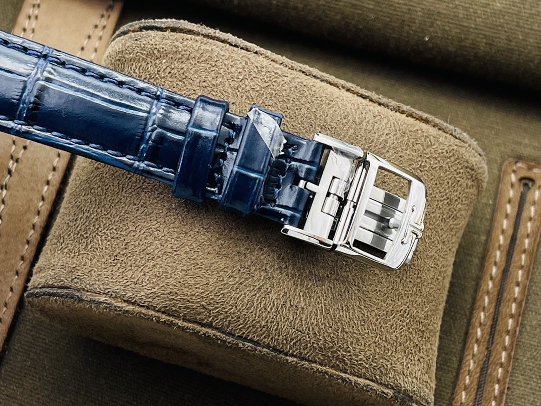 Jaeger-LeCoultre Classic 34 mm Watch – IW-0552 - Image 9