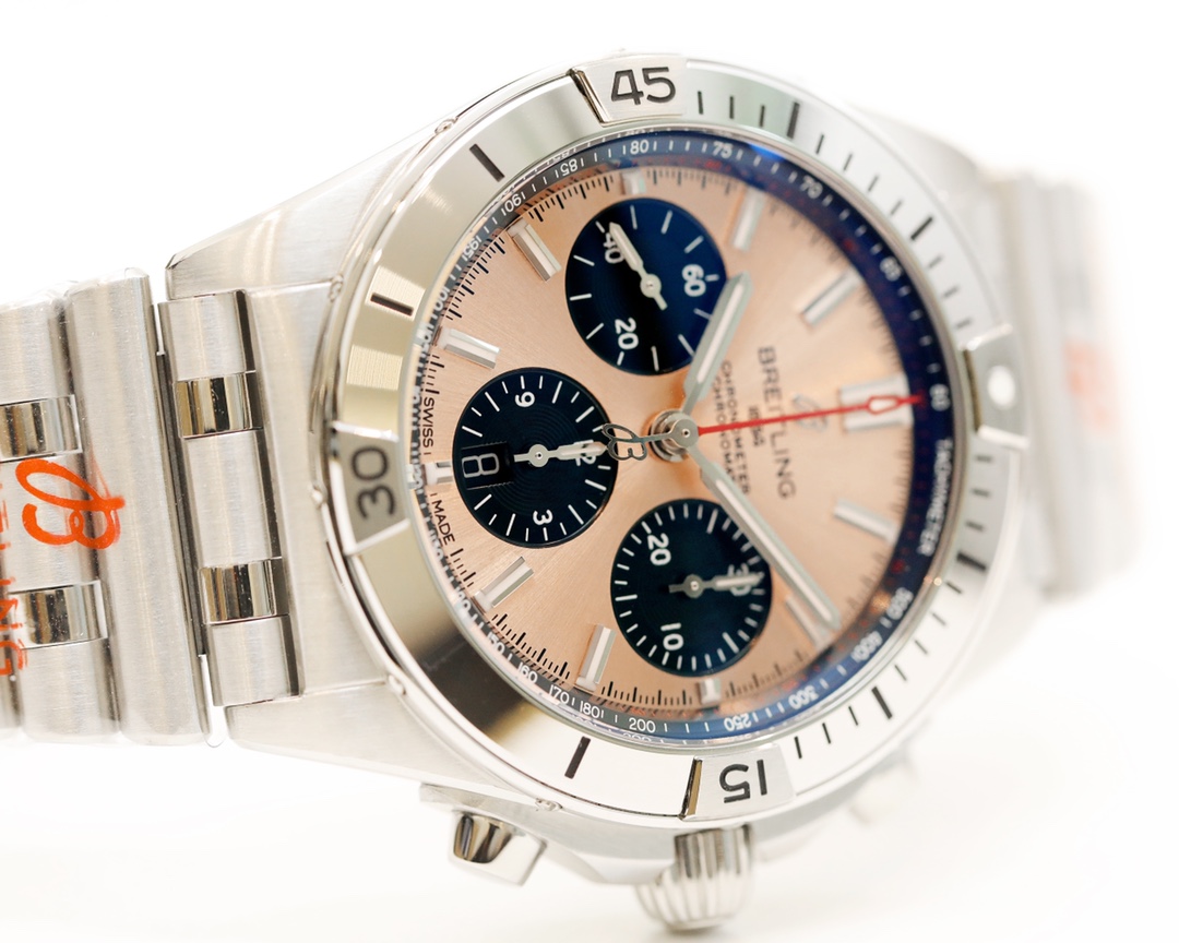 Breitling Classic 42 mm Watch – IW-0655 - Image 3