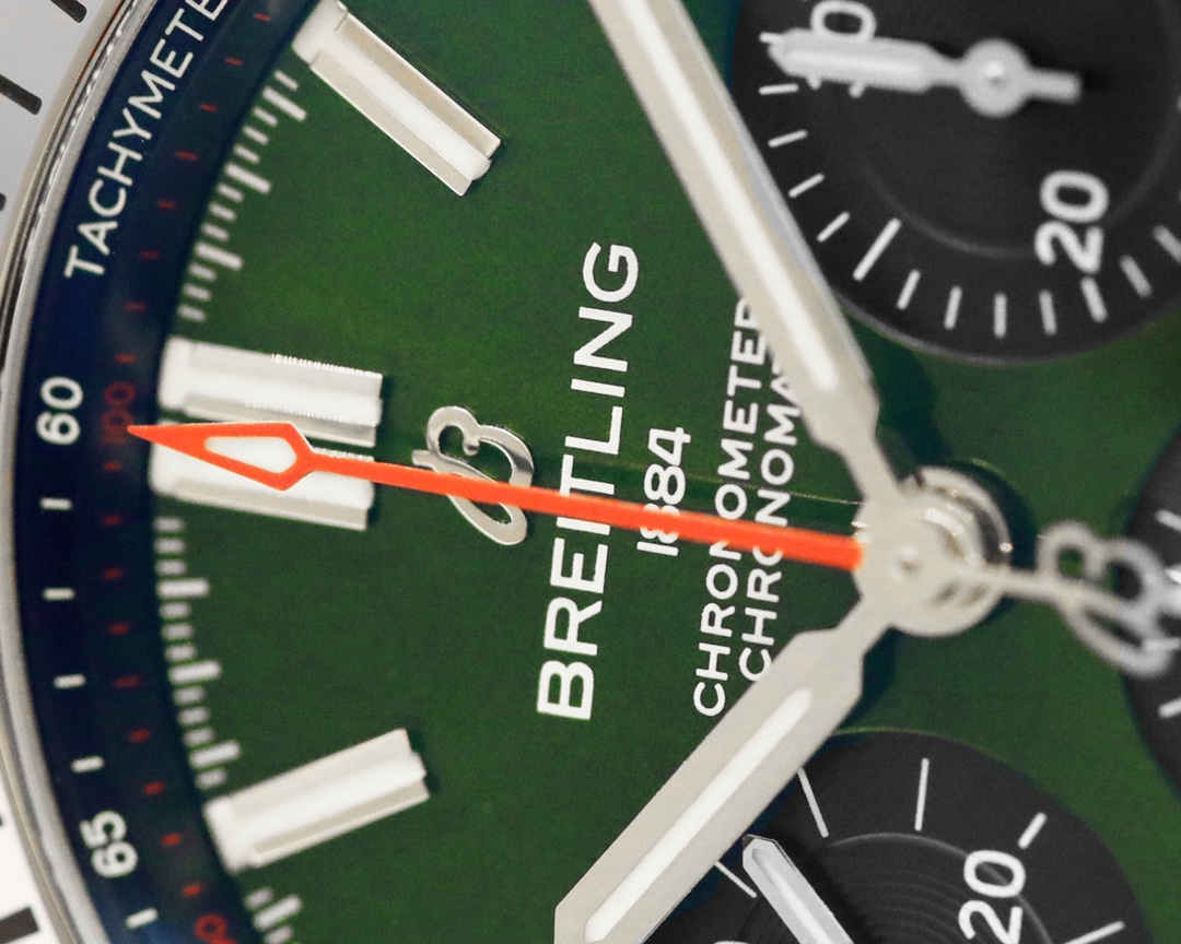 Breitling Classic 42 mm Watch – IW-0656 - Image 6