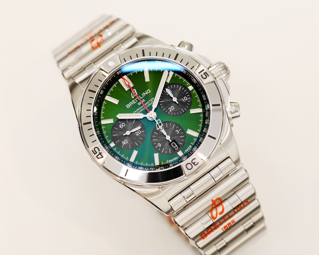 Breitling Classic 42 mm Watch – IW-0656 - Image 2