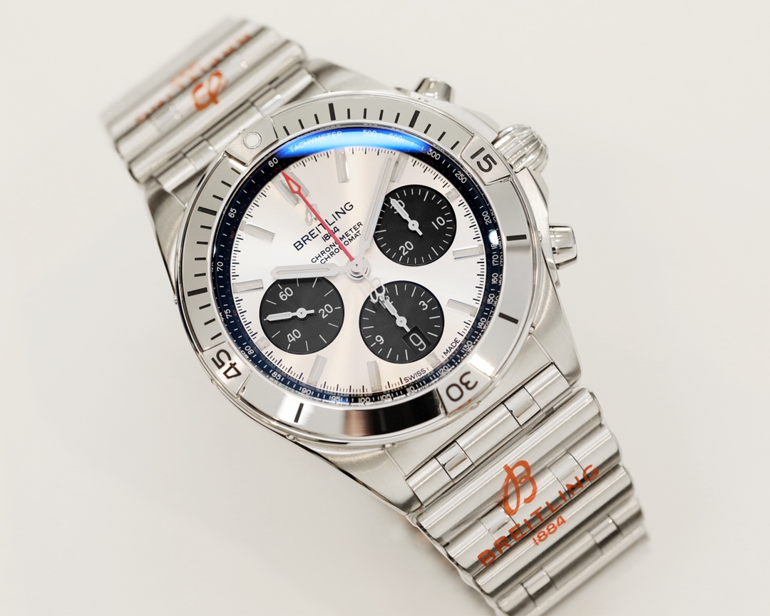 Breitling Classic 42 mm Watch – IW-0657 - Image 2