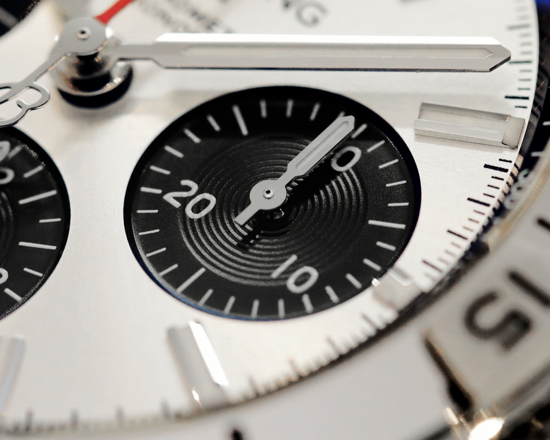 Breitling Classic 42 mm Watch – IW-0657 - Image 7