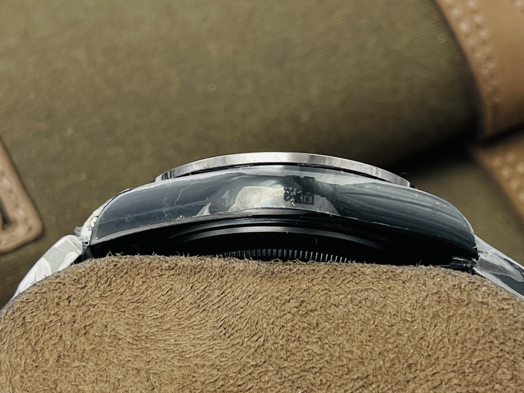 Rolex Daytona Chronograph Watch – IW-0184 - Image 6