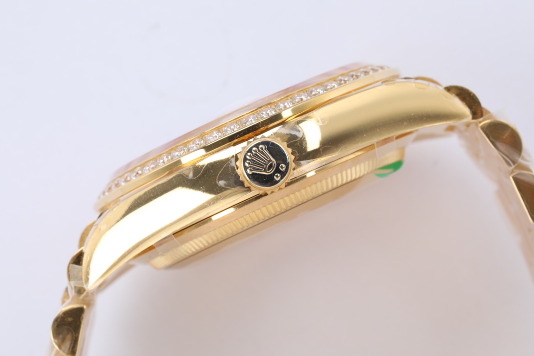 Day-Date Diamond-Set 36 mm Watch – IW-3078 - Image 5