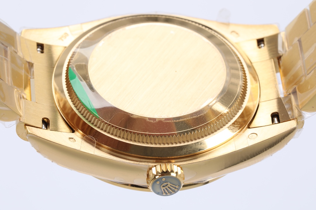 Day-Date Diamond-Set 36 mm Watch – IW-3079 - Image 9
