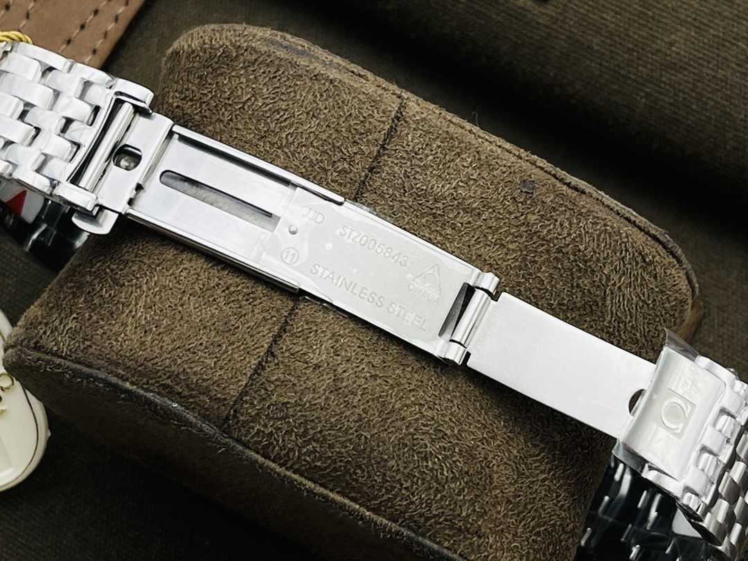 Omega De Ville 39.5 mm Watch – IW-1458 - Image 8