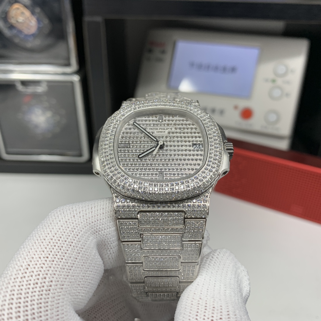 Patek Philippe Nautilus Diamond-Set 40 mm Watch – IW-2516 - Image 4