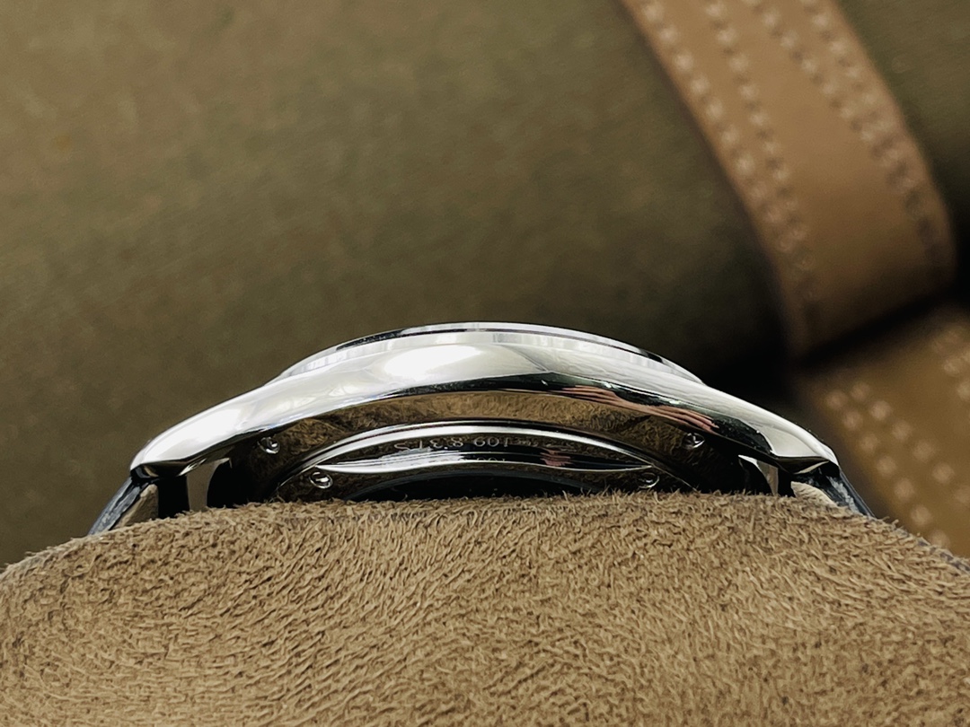 Jaeger-LeCoultre Master Control 40 mm Watch – IW-0506 - Image 6