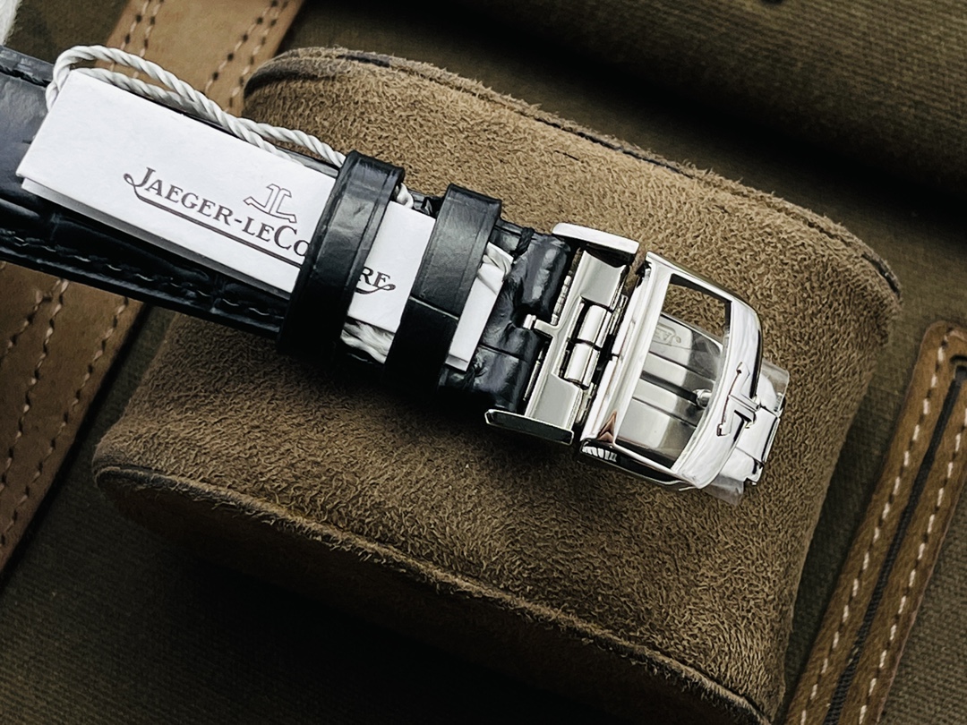 Jaeger-LeCoultre Master Control 40 mm Watch – IW-0506 - Image 9