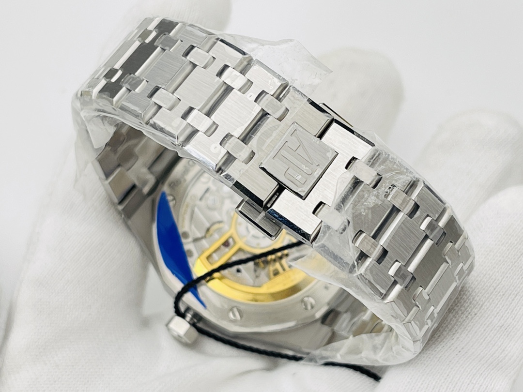 Audemars Piguet Royal Oak Skeleton Dial Watch – IW-2183 - Image 9
