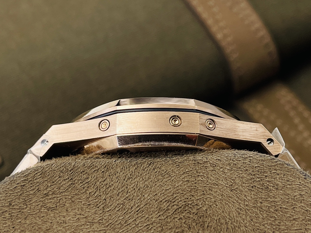 Royal Oak Moonphase 41 mm Watch – IW-2184 - Image 6