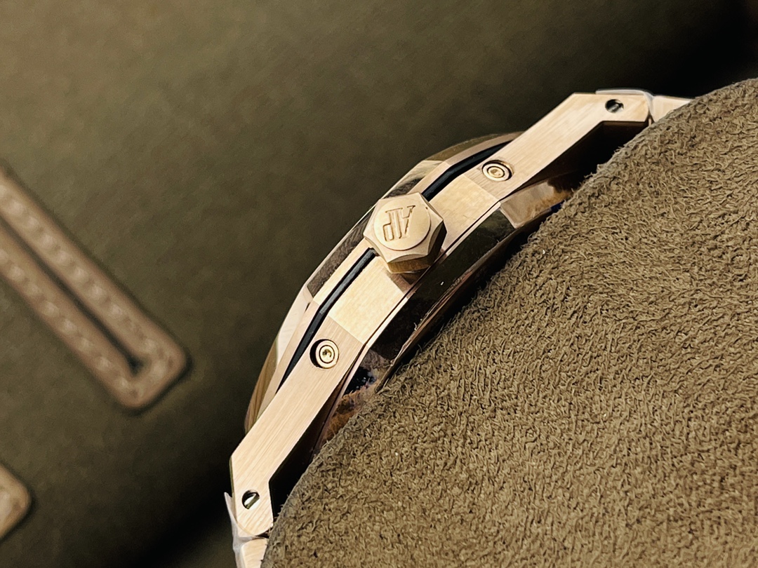 Royal Oak Moonphase 41 mm Watch – IW-2184 - Image 5