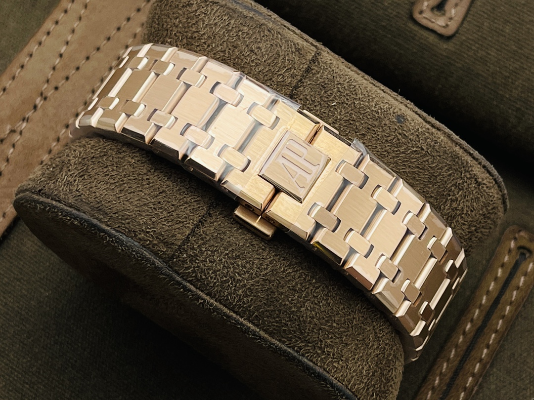 Royal Oak Moonphase 41 mm Watch – IW-2184 - Image 9
