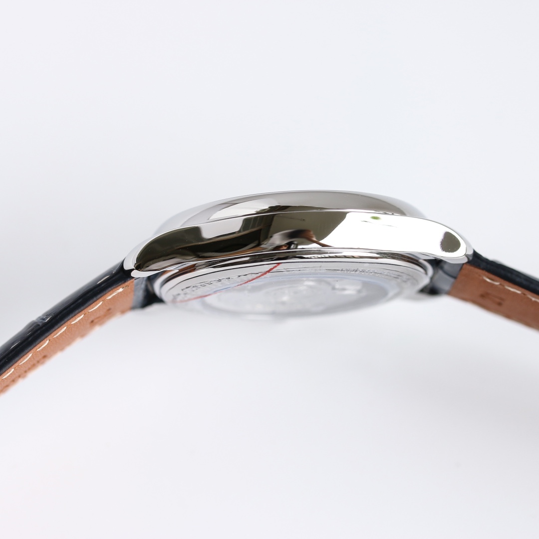 Longines Classic Moonphase 40 mm Watch – IW-0787 - Image 7