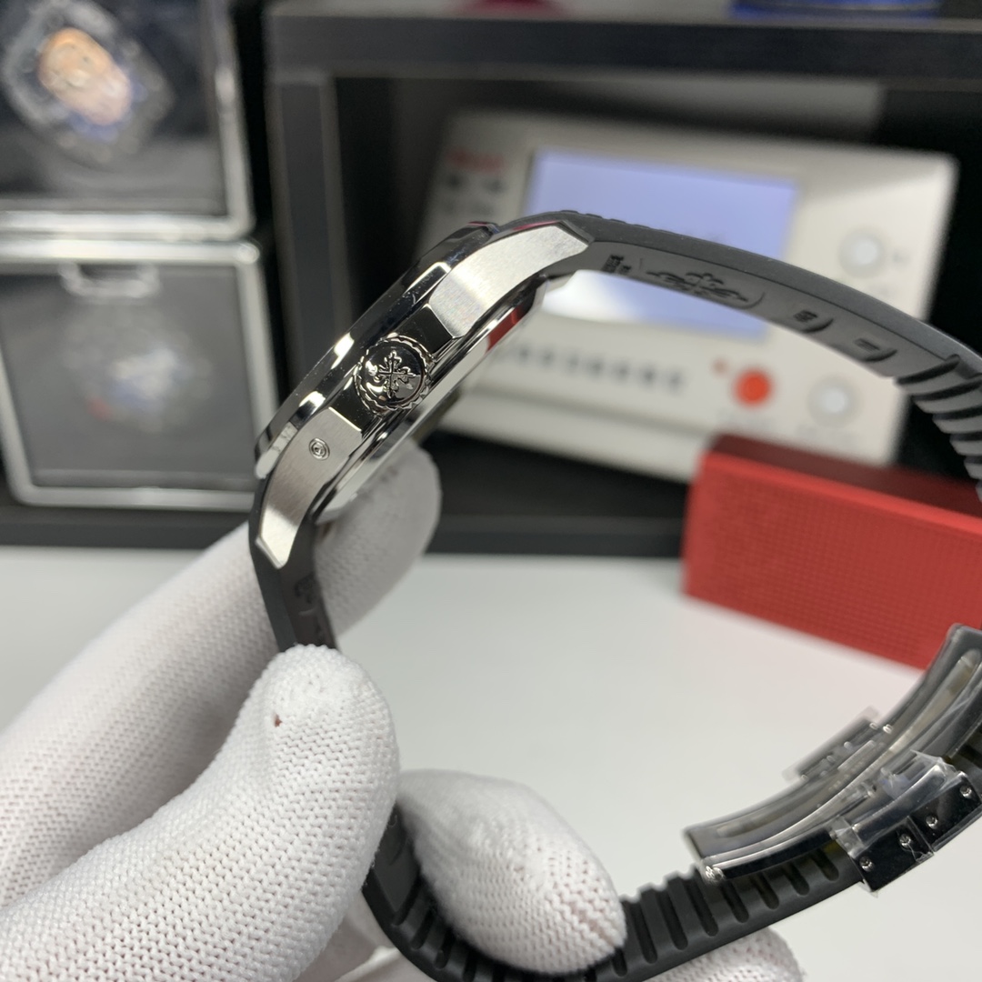 Patek Philippe Explorer 40.8 mm Watch – IW-2464 - Image 6
