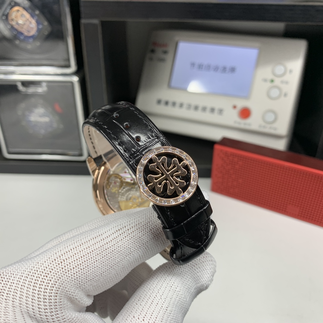Patek Philippe Classic Diamond-Set 44 mm Watch – IW-2509 - Image 8