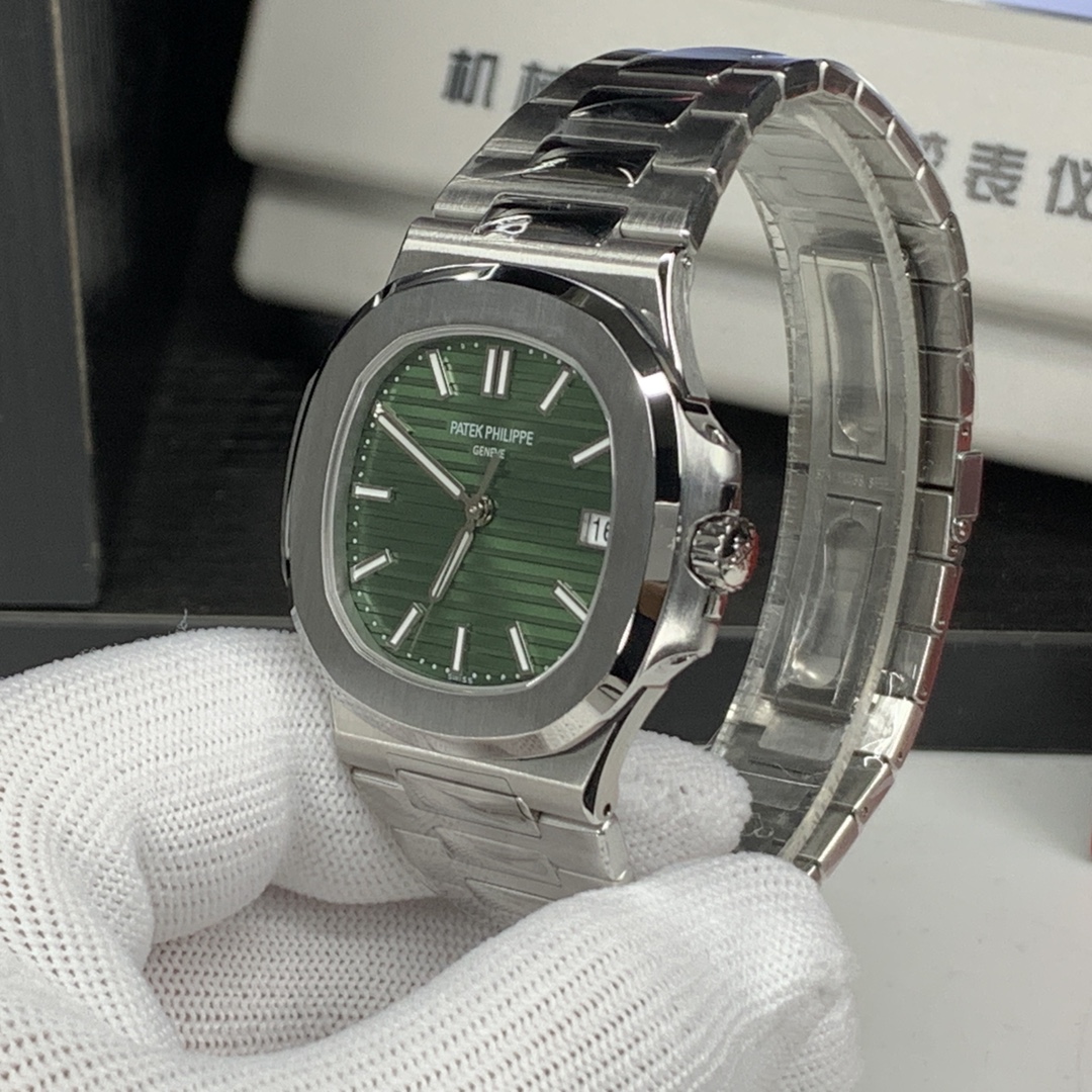 Patek Philippe Nautilus 40 mm Watch – IW-2462 - Image 3