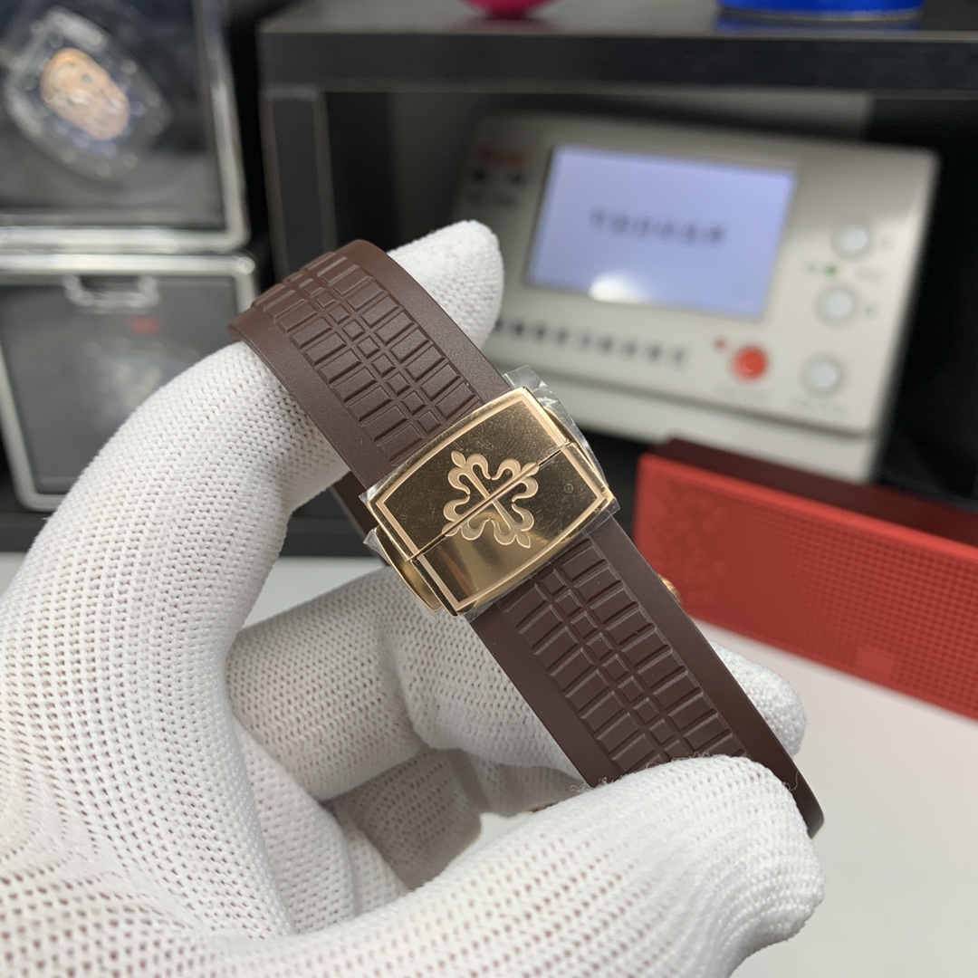 Patek Philippe Explorer 40.8 mm Watch – IW-2502 - Image 8