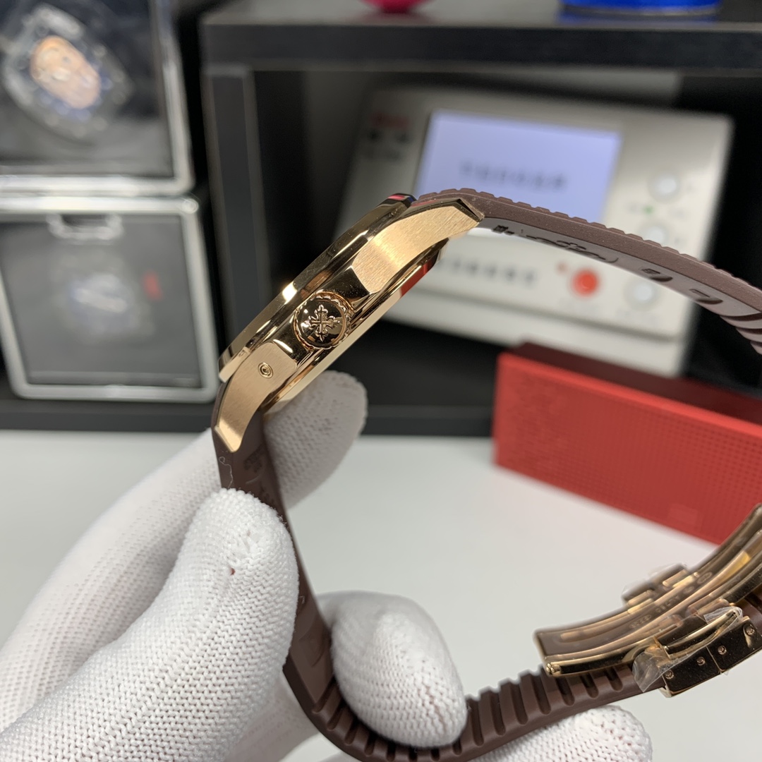 Patek Philippe Explorer 40.8 mm Watch – IW-2502 - Image 6