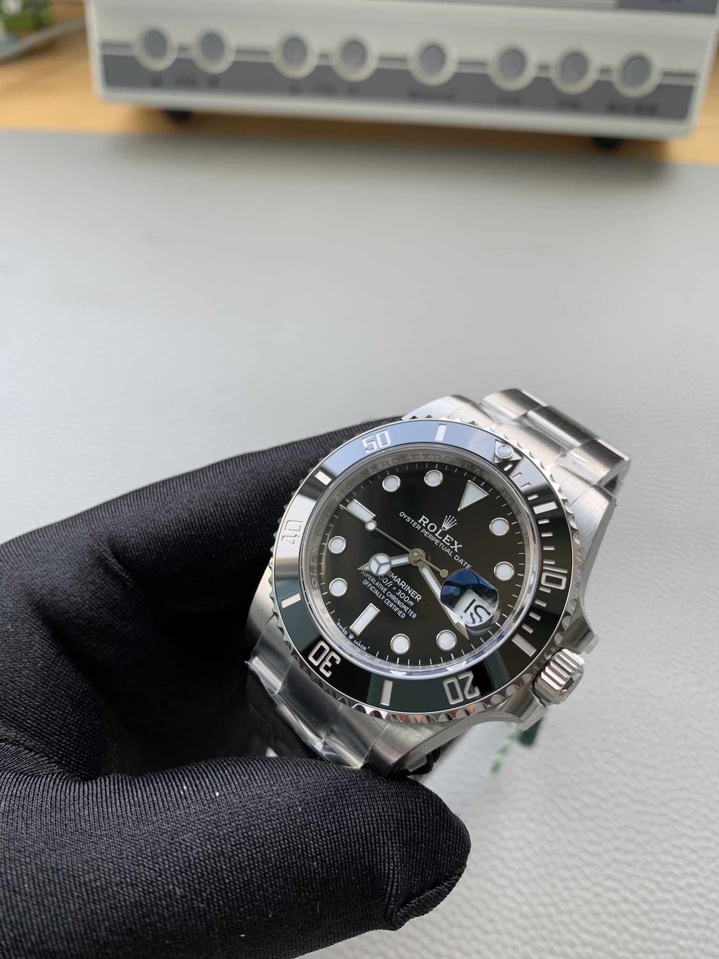 Black Submariner Watch – IW-3021 - Image 3