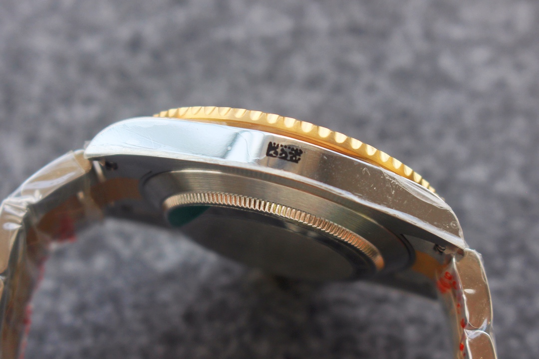 Rolex Submariner Luminous 40 mm Watch – IW-0293 - Image 5