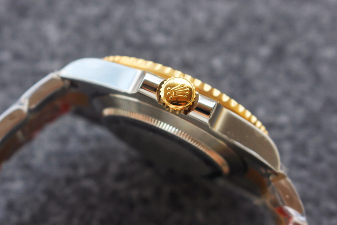 Rolex Submariner Luminous 40 mm Watch – IW-0293 - Image 6