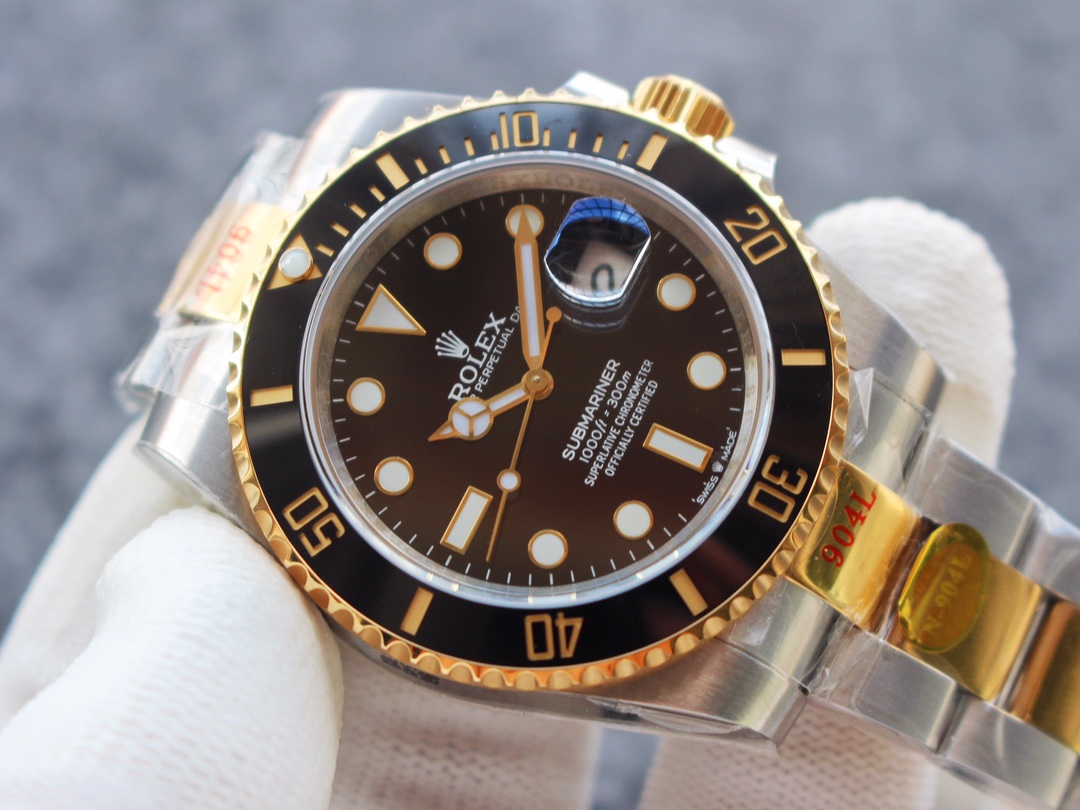Rolex Submariner Luminous 40 mm Watch – IW-0293 - Image 4