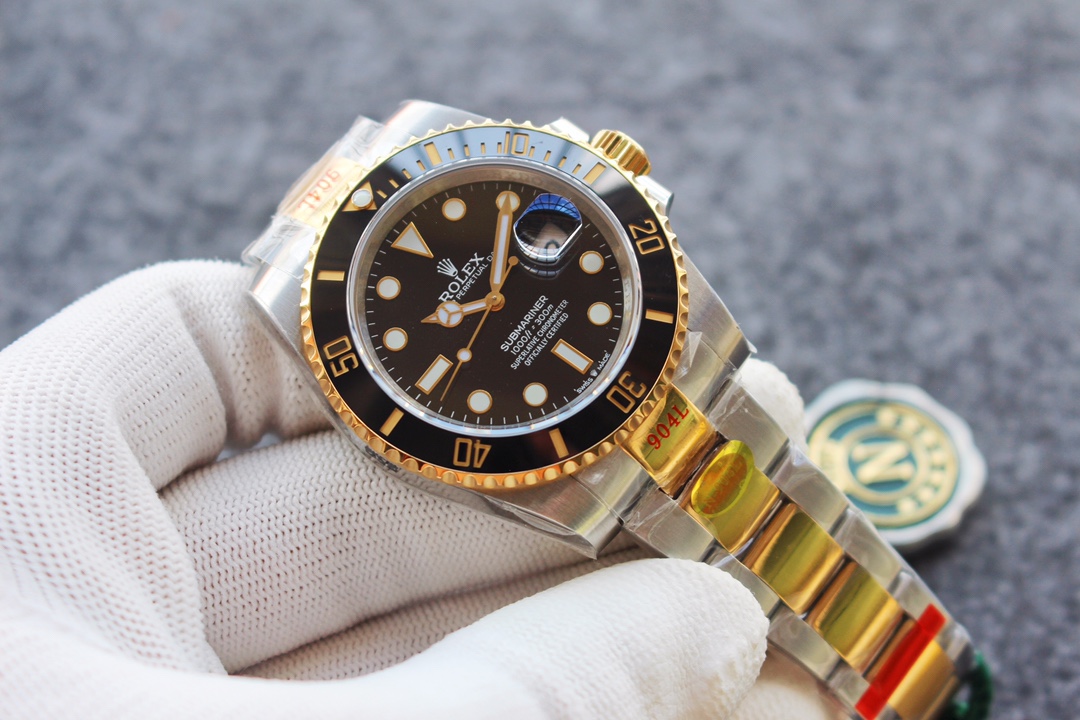 Rolex Submariner Luminous 40 mm Watch – IW-0293