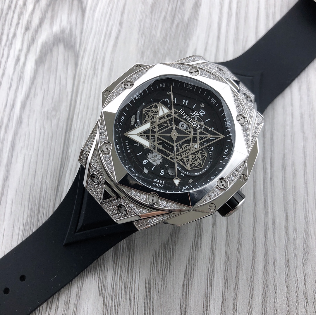 Hublot Classic Chronograph 45 mm Watch – IW-0401 - Image 2