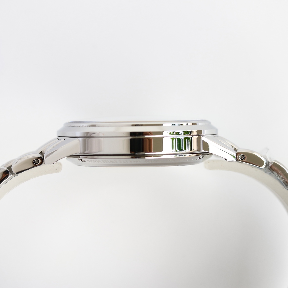 Jaeger-LeCoultre Classic Diamond-Set 34 mm Watch – IW-0536 - Image 7