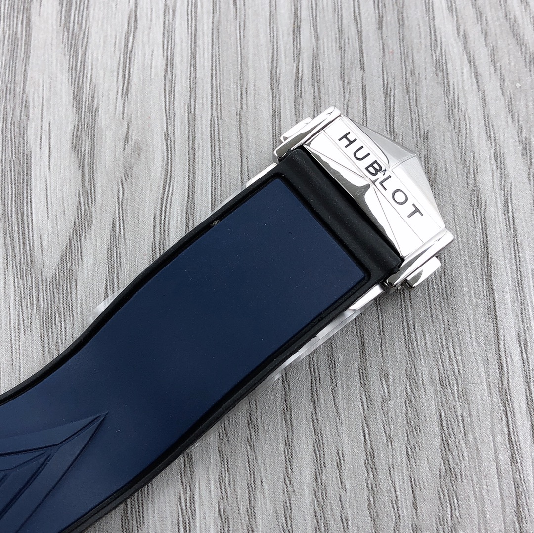 Hublot Classic Chronograph 45 mm Watch – IW-0398 - Image 3