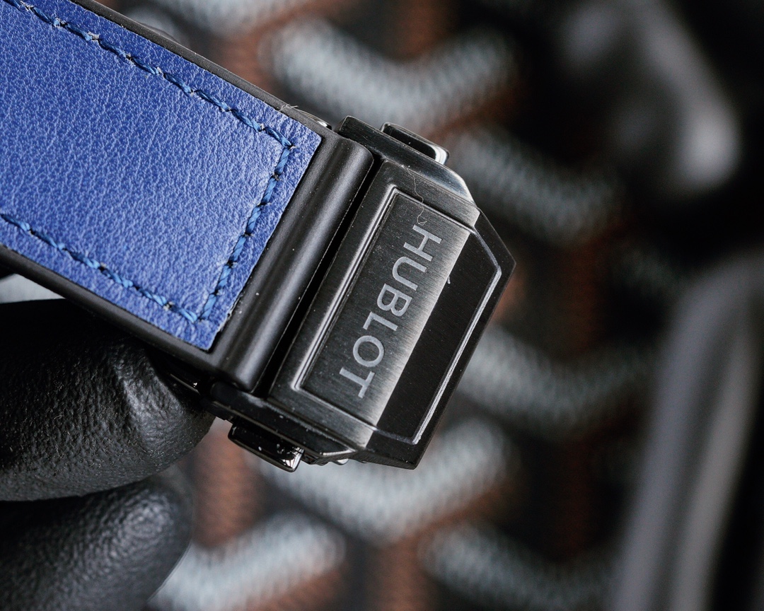 Hublot Classic Diamond-Set 45 mm Watch – IW-0394 - Image 5