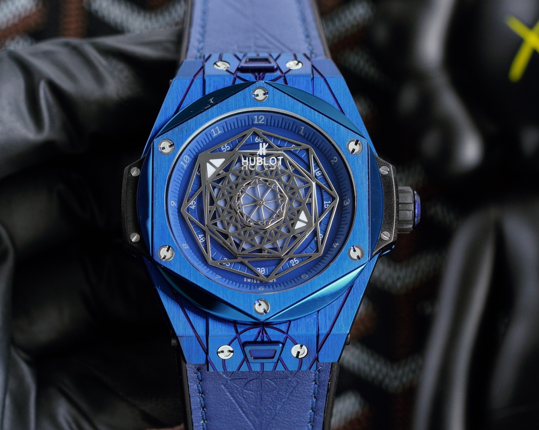 Hublot Classic Diamond-Set 45 mm Watch – IW-0394