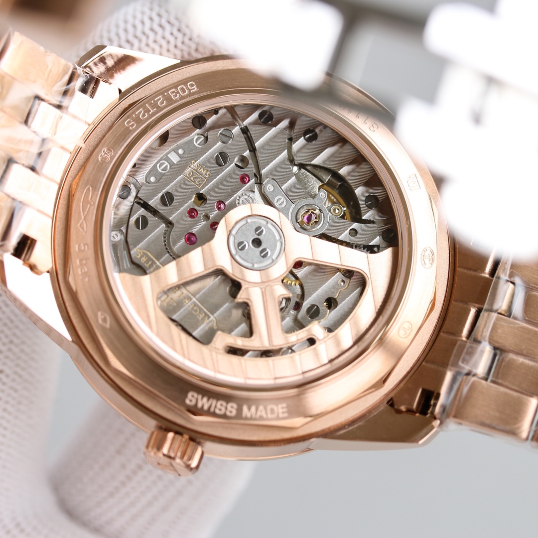 Jaeger-LeCoultre Classic Luminous 41.6 mm Watch – IW-0560 - Image 7