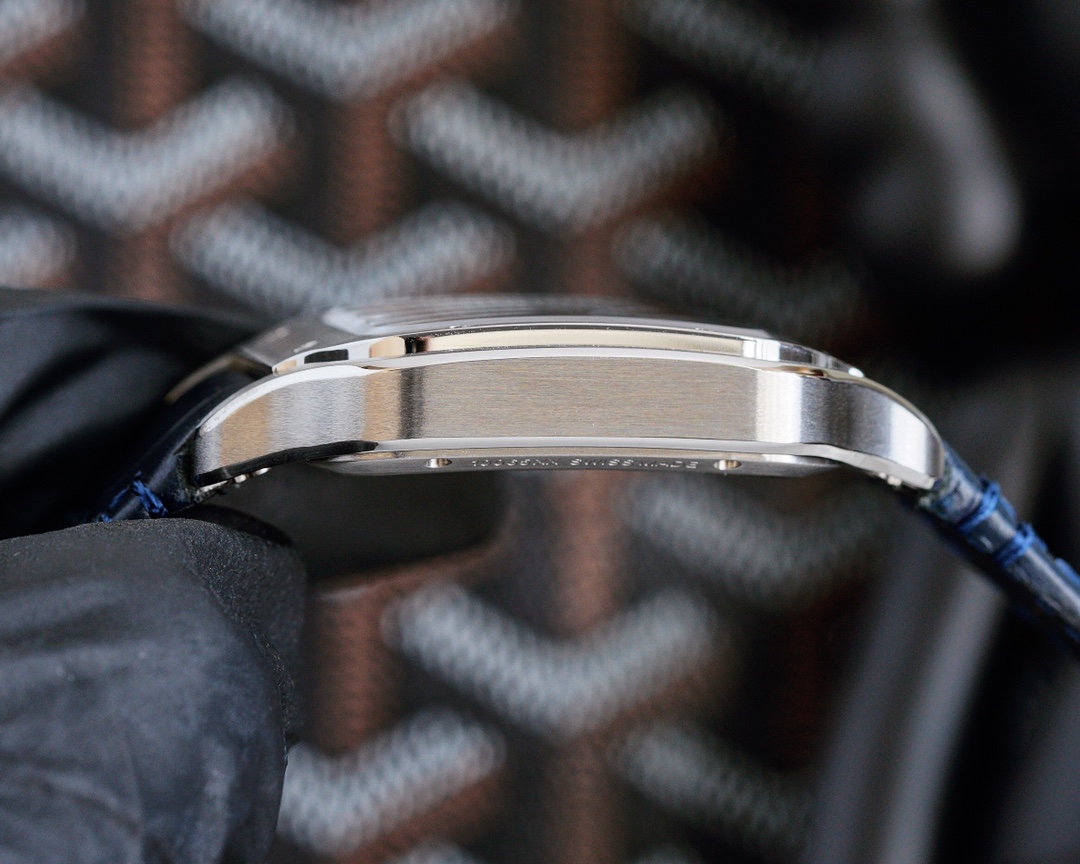 Cartier Santos Skeleton Dial 39.8 mm Watch – IW-2003 - Image 5