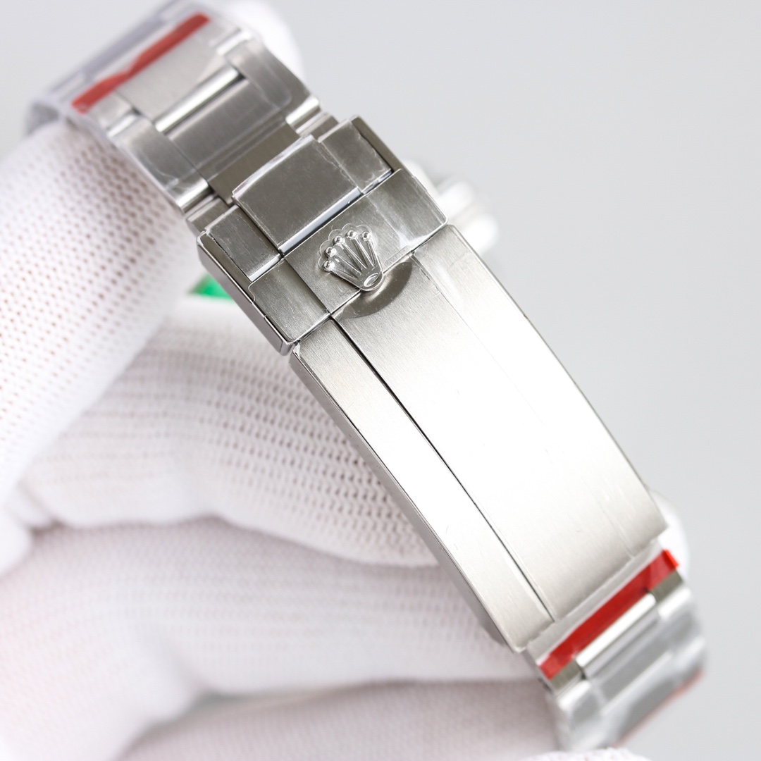 Rolex Sea-Dweller Luminous 44 mm Watch – IW-0276 - Image 9