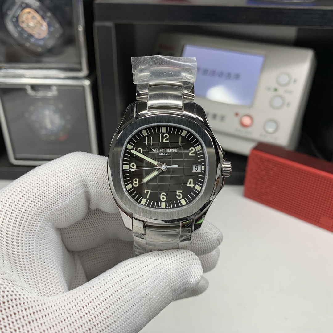 Patek Philippe Explorer 40 mm Watch – IW-2514