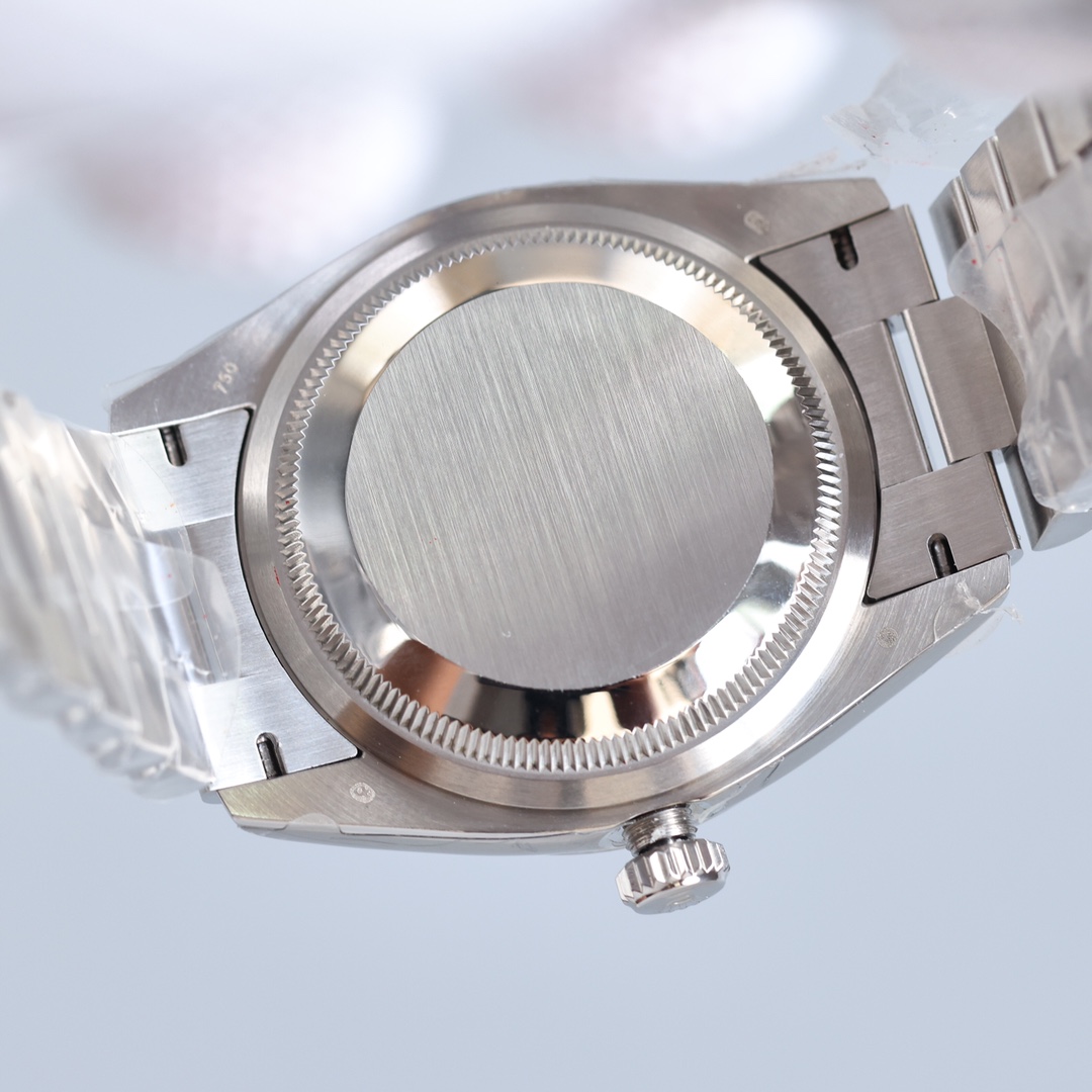 Rolex Day-Date Ice Blue Luminous 36 mm Watch – IW-0272 - Image 7
