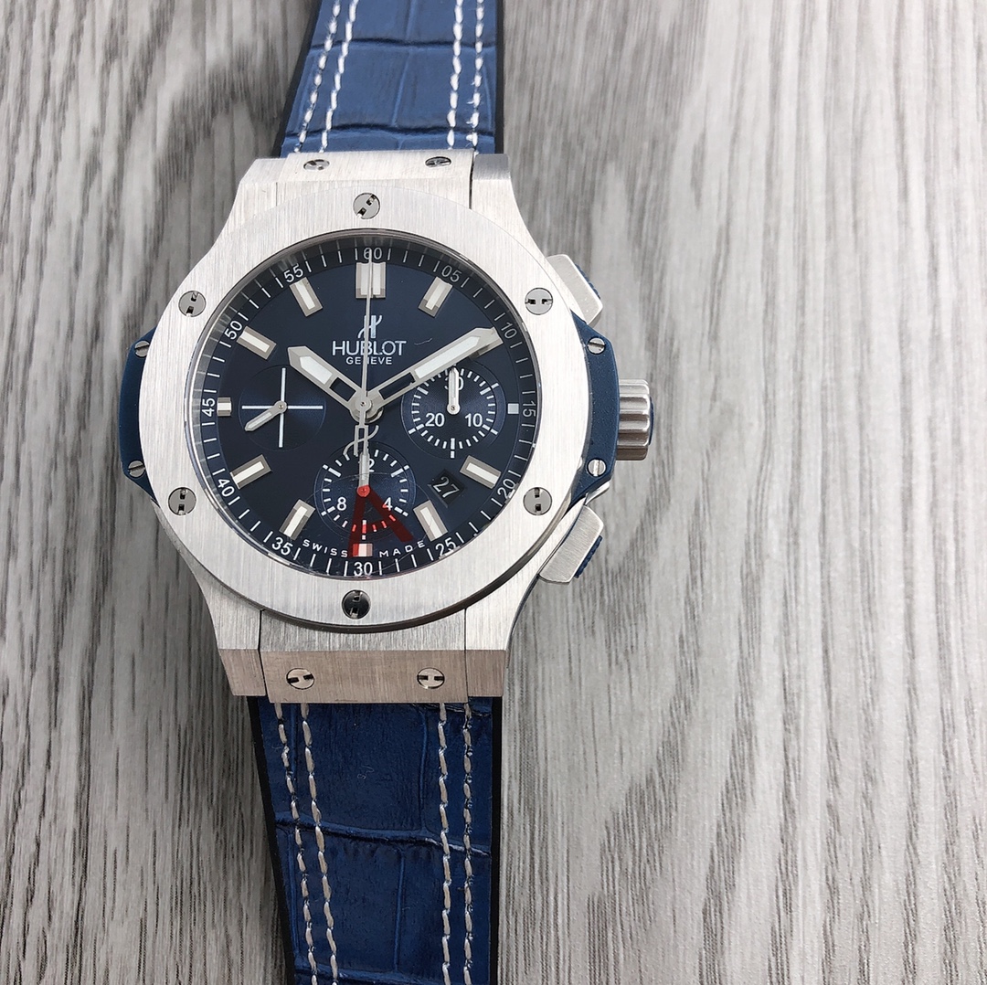Hublot Classic Chronograph 44 mm Watch – IW-0392