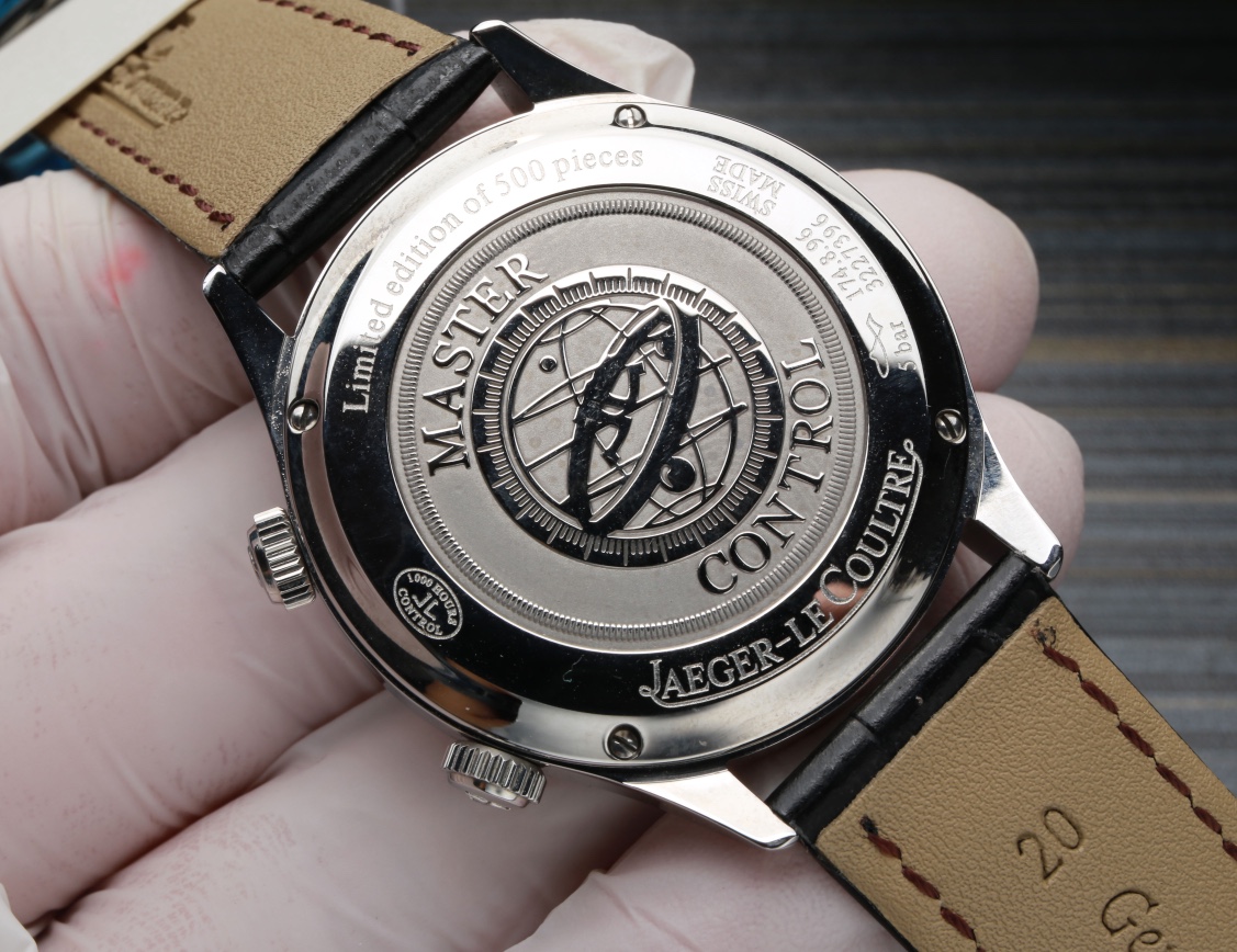 Jaeger-LeCoultre Master Control Luminous 40 mm Watch – IW-0553 - Image 9