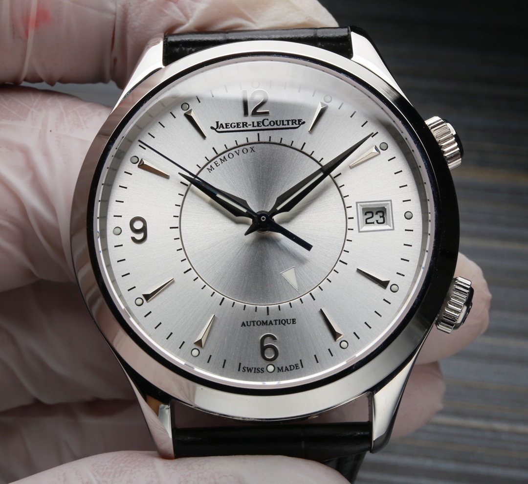 Jaeger-LeCoultre Master Control Luminous 40 mm Watch – IW-0553 - Image 5