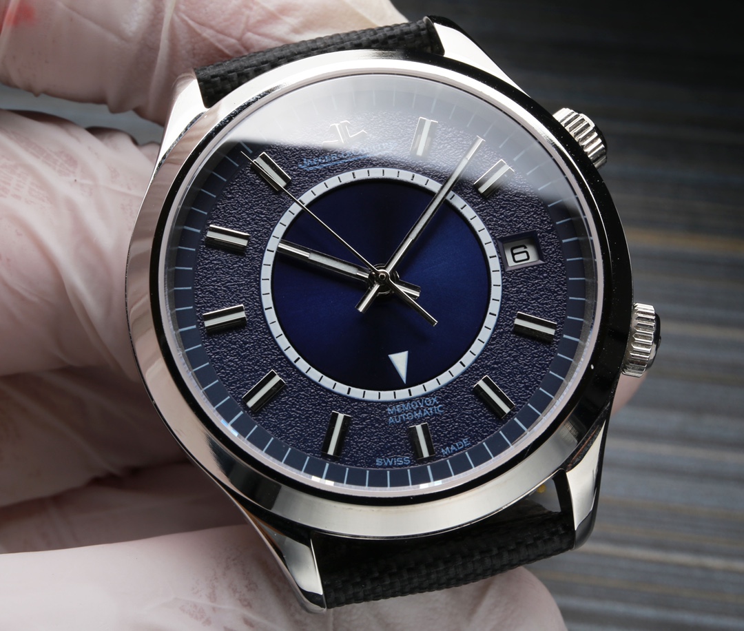 Jaeger-LeCoultre Master Control Luminous 40 mm Watch – IW-0553 - Image 6