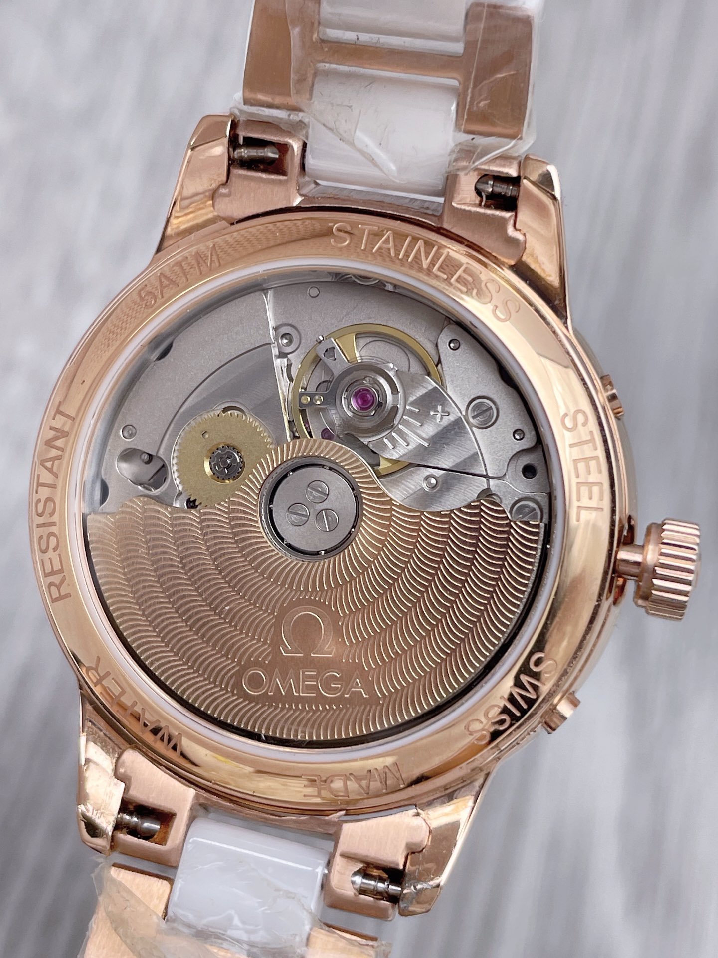 Omega Classic Moonphase 35 mm Watch – IW-1549 - Image 4