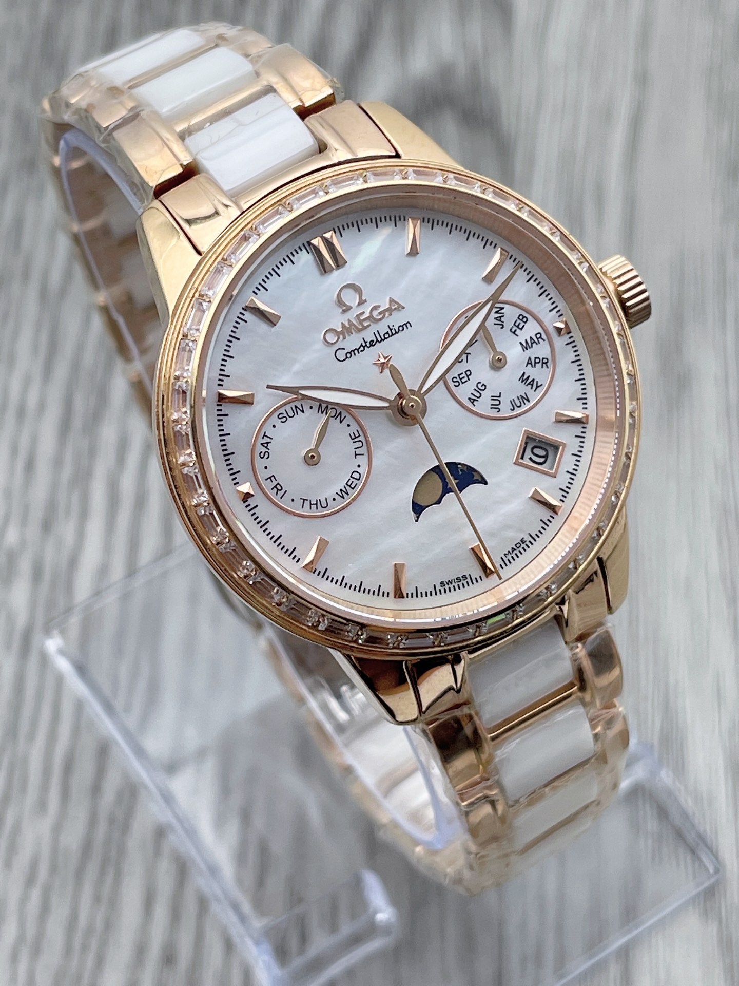 Omega Classic Moonphase 35 mm Watch – IW-1549 - Image 3